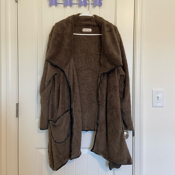 EUC | Simply Couture women’s furry fuzzy open drapey‎ oversized cardigan jacket - Picture 1 of 7